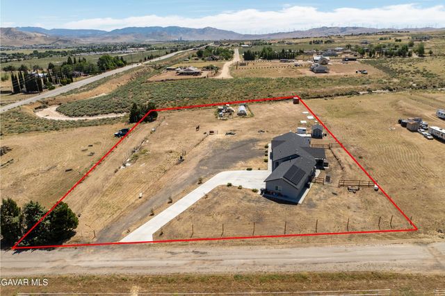 19900 Chinook Street, Tehachapi, CA 93561