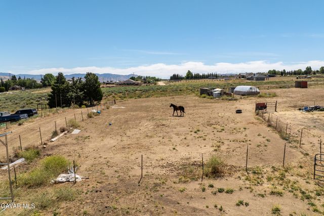 19900 Chinook Street, Tehachapi, CA 93561
