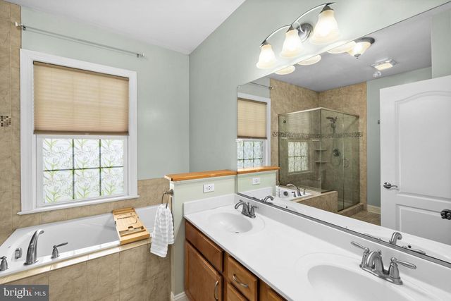 240 POPLAR RD, Fredericksburg, VA 22406