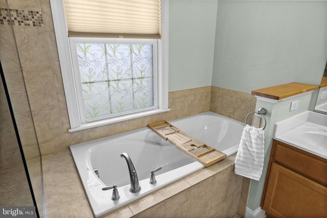 240 POPLAR RD, Fredericksburg, VA 22406