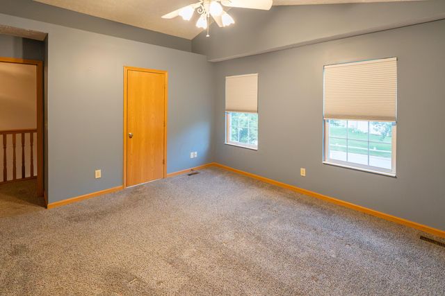 10 Wrens Nest Court, Pataskala, OH 43062