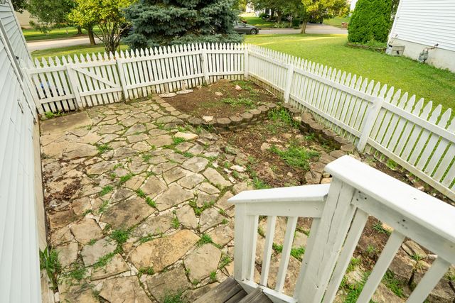 10 Wrens Nest Court, Pataskala, OH 43062