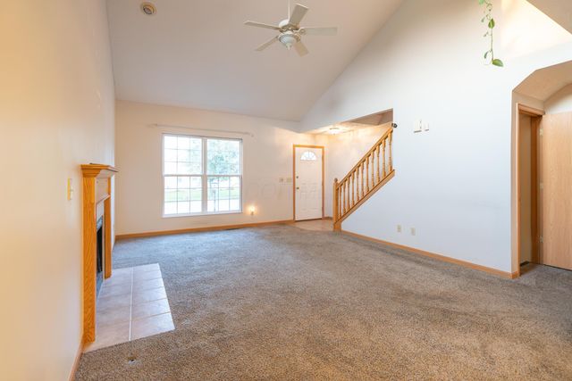 10 Wrens Nest Court, Pataskala, OH 43062
