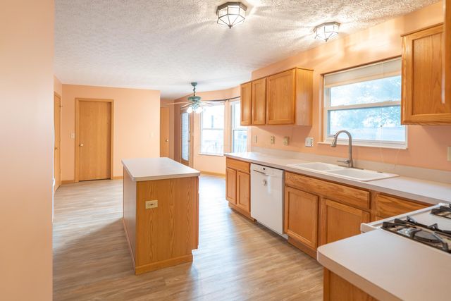 10 Wrens Nest Court, Pataskala, OH 43062
