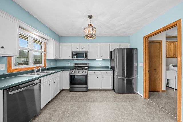 4276 Kensington Way, Rockton, IL 61072
