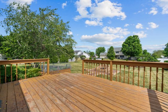 4276 Kensington Way, Rockton, IL 61072