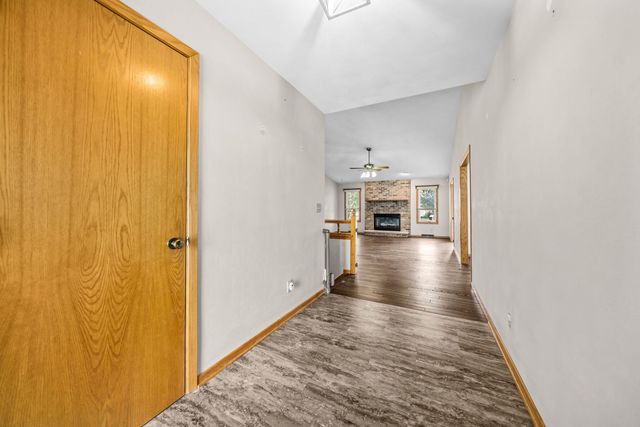 4276 Kensington Way, Rockton, IL 61072