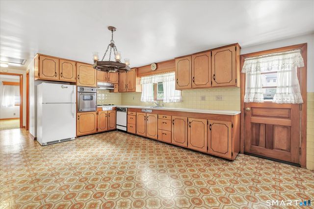 124 North Cliff Street, Ansonia, CT 06401