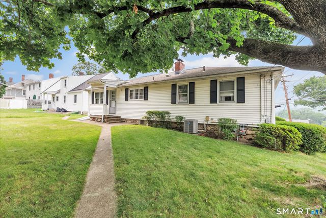 124 North Cliff Street, Ansonia, CT 06401
