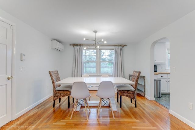 569 Turner Road, Middletown, RI 02842