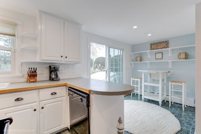 569 Turner Road, Middletown, RI 02842