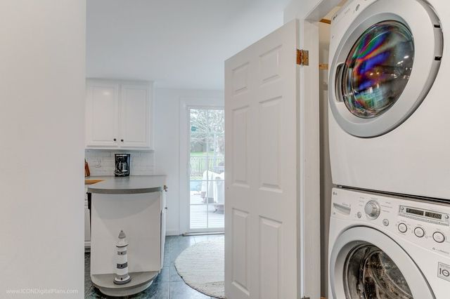 569 Turner Road, Middletown, RI 02842