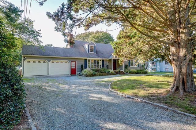569 Turner Road, Middletown, RI 02842