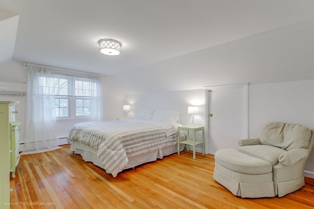 569 Turner Road, Middletown, RI 02842