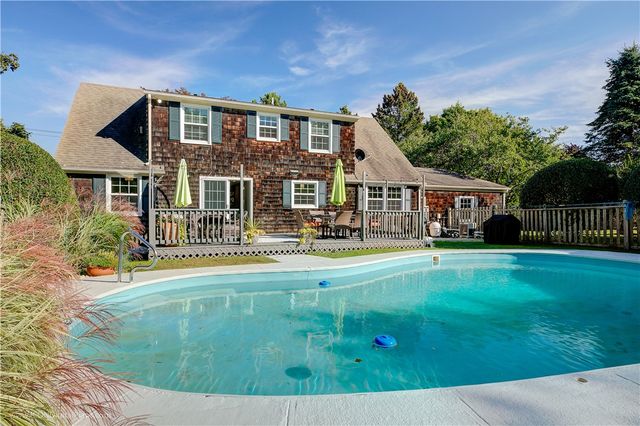 569 Turner Road, Middletown, RI 02842