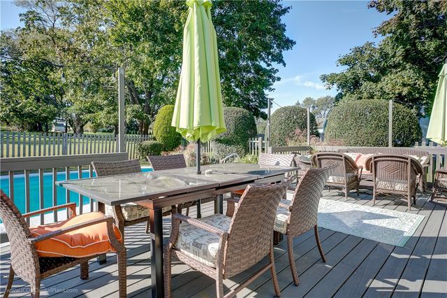 569 Turner Road, Middletown, RI 02842