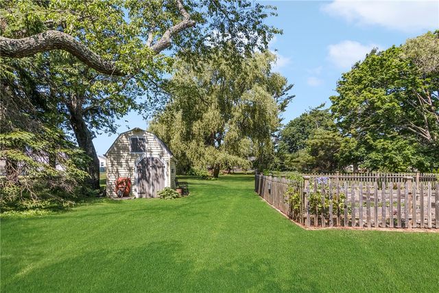 569 Turner Road, Middletown, RI 02842