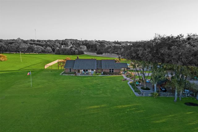 2104 & 2140-B W Holiday, Fate, TX 75087