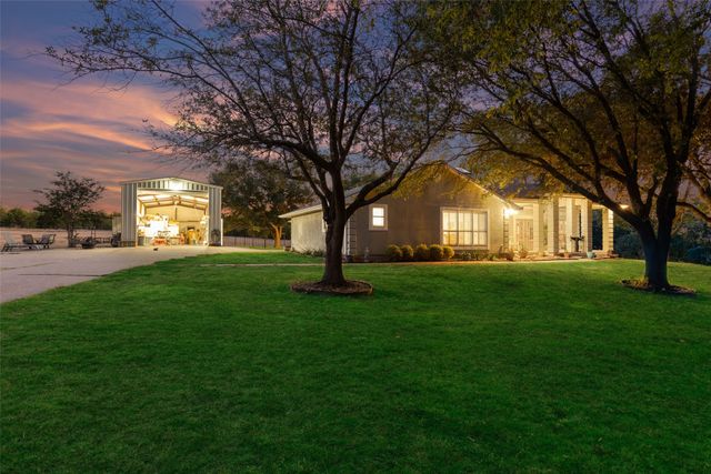 2104 & 2140-B W Holiday, Fate, TX 75087