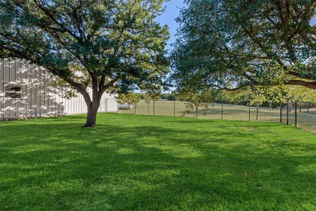 2104 & 2140-B W Holiday, Fate, TX 75087
