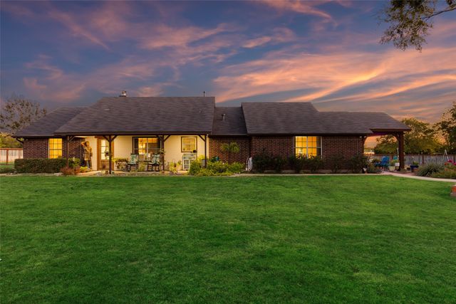 2104 & 2140-B W Holiday, Fate, TX 75087