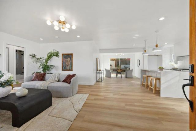 426 S Nevada Street, Oceanside, CA 92054