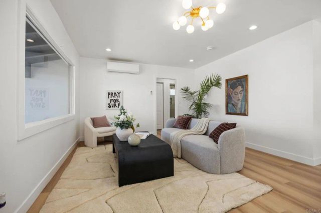 426 S Nevada Street, Oceanside, CA 92054