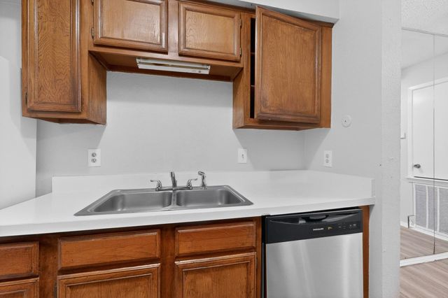 9696 Walnut Street 506, Dallas, TX 75243