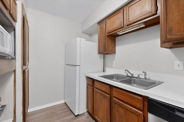 9696 Walnut Street 506, Dallas, TX 75243