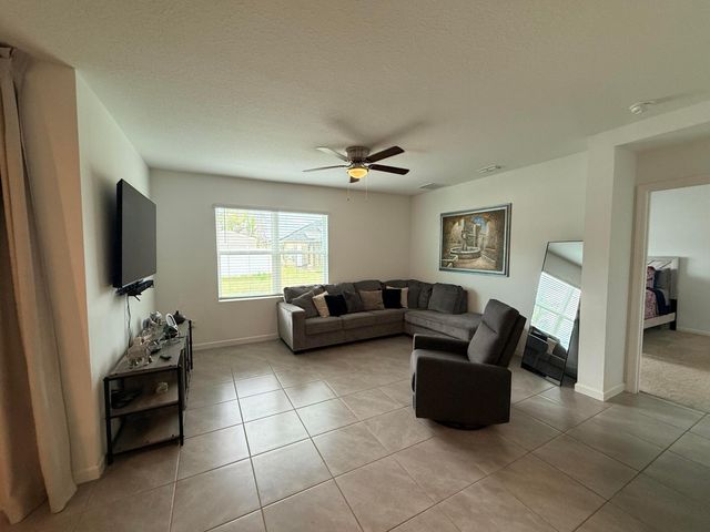 1982 SW GUERNSEY Street, Port St. Lucie, Port St Lucie, FL 34987