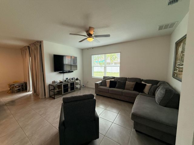 1982 SW GUERNSEY Street, Port St. Lucie, Port St Lucie, FL 34987