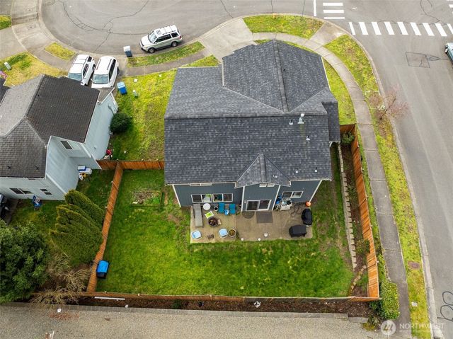 7503 Village Dr, Sumner, WA 98390
