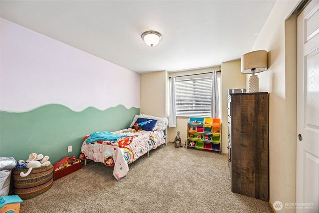 7503 Village Dr, Sumner, WA 98390