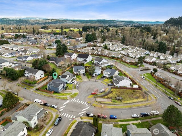 7503 Village Dr, Sumner, WA 98390