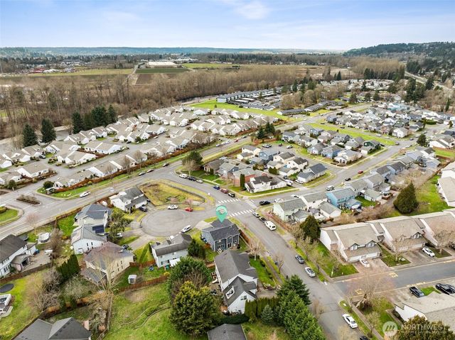 7503 Village Dr, Sumner, WA 98390