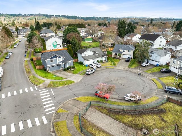 7503 Village Dr, Sumner, WA 98390