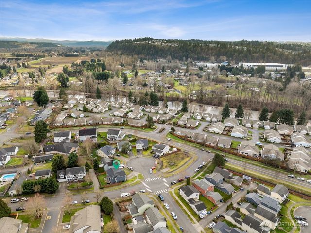 7503 Village Dr, Sumner, WA 98390