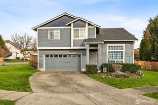 7503 Village Dr, Sumner, WA 98390