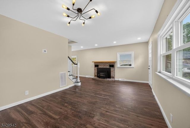 34 Nestor St, Franklin Boro, NJ 07416
