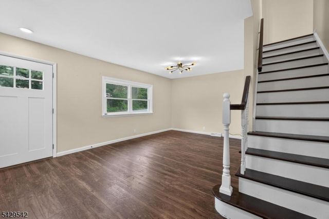34 Nestor St, Franklin Boro, NJ 07416