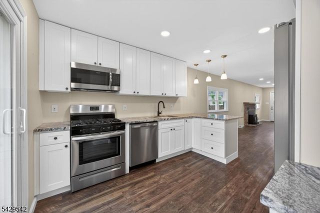 34 Nestor St, Franklin Boro, NJ 07416