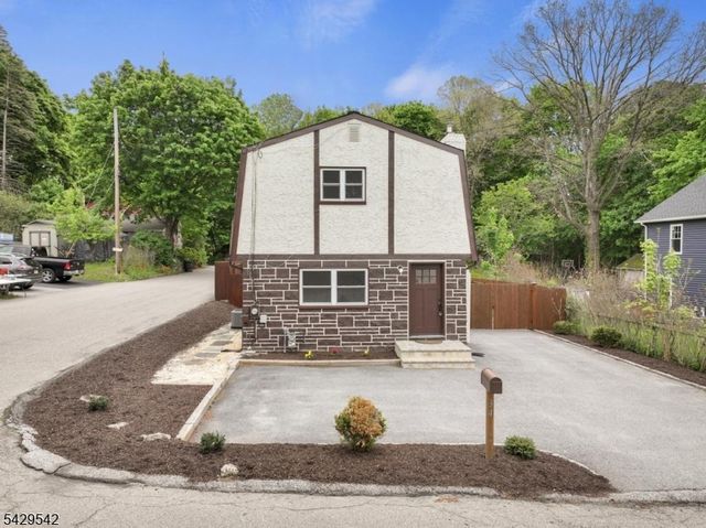 34 Nestor St, Franklin Boro, NJ 07416