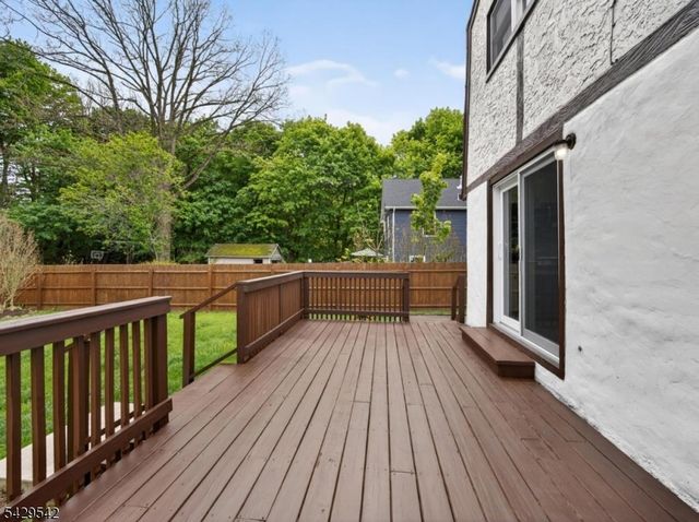 34 Nestor St, Franklin Boro, NJ 07416