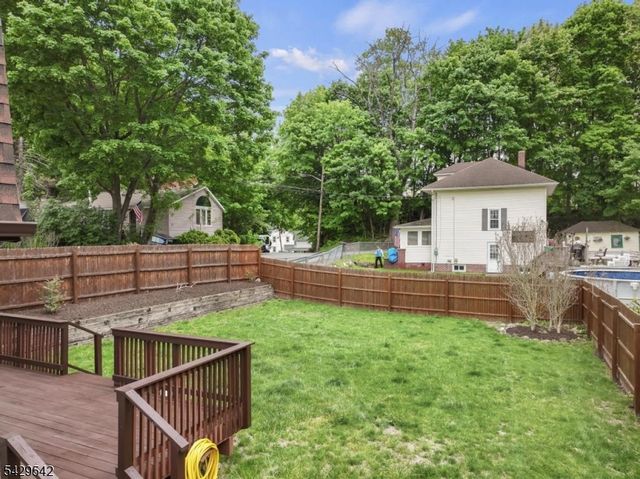 34 Nestor St, Franklin Boro, NJ 07416