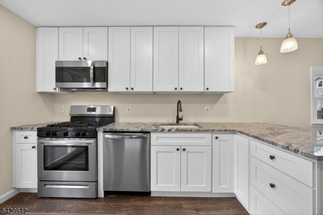 34 Nestor St, Franklin Boro, NJ 07416