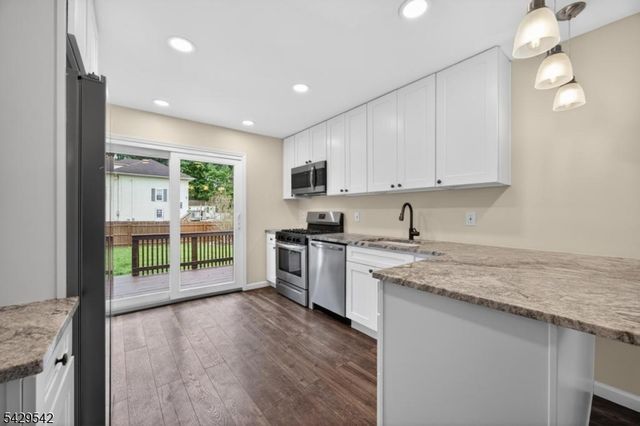 34 Nestor St, Franklin Boro, NJ 07416