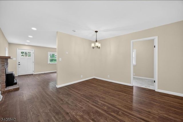 34 Nestor St, Franklin Boro, NJ 07416