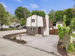 34 Nestor St, Franklin Boro, NJ 07416
