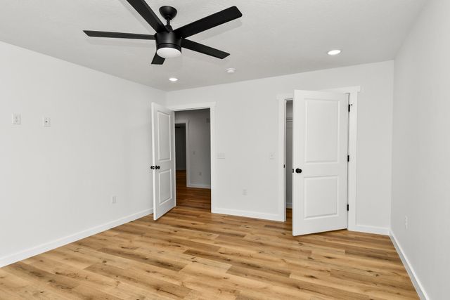 484 Greenbrier Dr Lot 39, Hollister, MO 65672