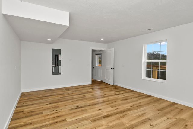 484 Greenbrier Dr Lot 39, Hollister, MO 65672